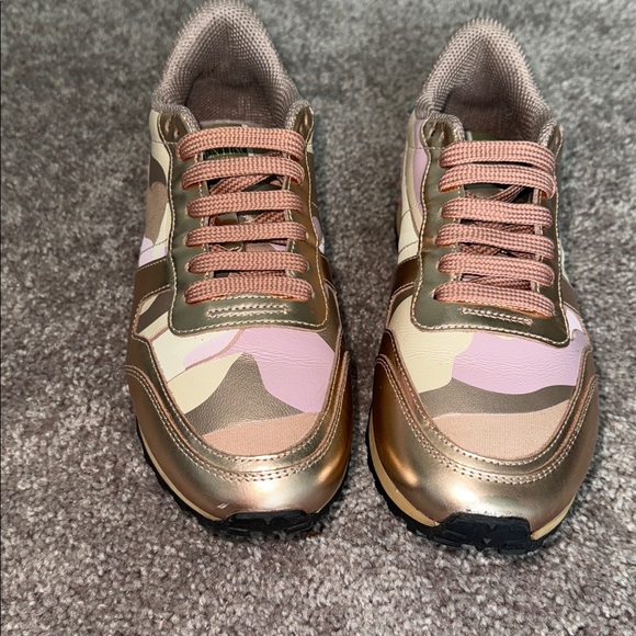 VALENTINO GARAVANI ROCKRUNNER LEATHER CAMO SNEAKERS/PINK & ROSE GOLD Size 37.5 - Picture 9 of 10